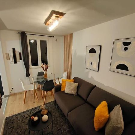 Joli Appartement Au Pied Du Tramway Bezons Eksteriør billede