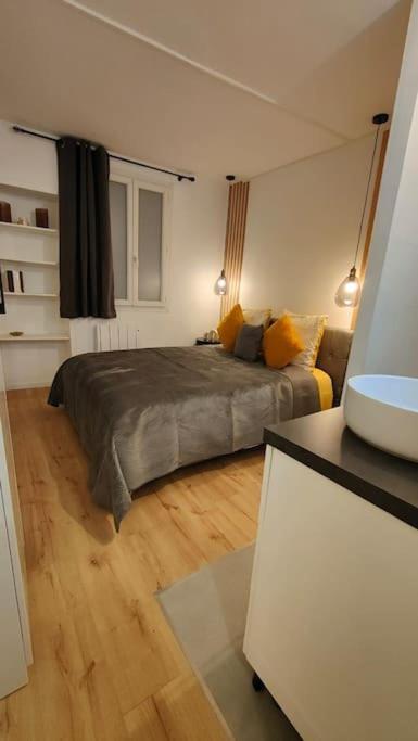 Joli Appartement Au Pied Du Tramway Bezons Eksteriør billede