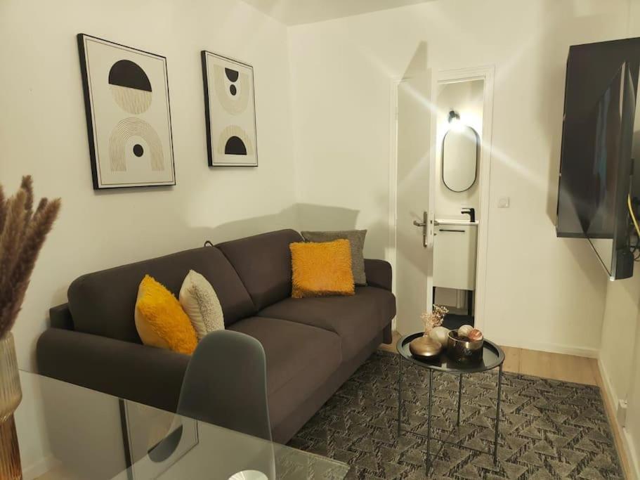 Joli Appartement Au Pied Du Tramway Bezons Eksteriør billede
